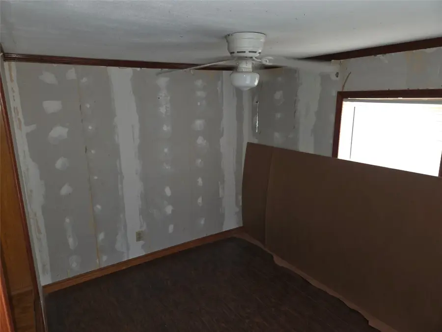 64 Honeycomb Street W, Blessing, TX 77419 - Image #3