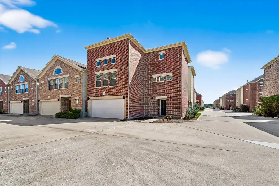 11511 Main Pine Drive, Houston, TX 77025 - Image #3