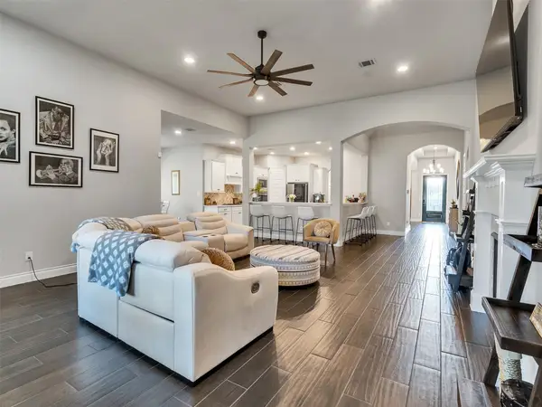 808 Galloway Mist Lane, Friendswood, TX 77546