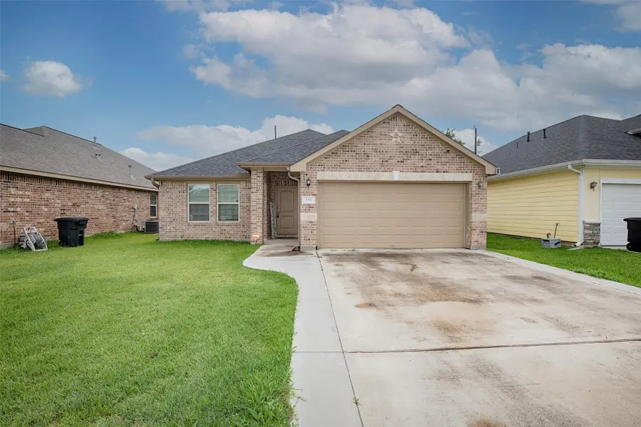 526 N 2nd Street, La Porte, TX 77571 - #3