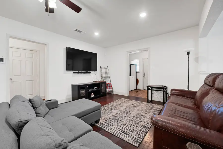 207 Wafer Street, Pasadena, TX 77506 - Image #2