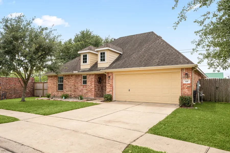 195 Midtown Park Drive, Alvin, TX 77511 - #2