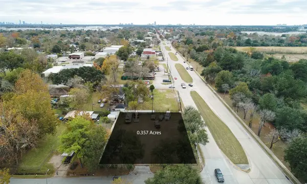 10155 Comanche Lane, Houston, TX 77041