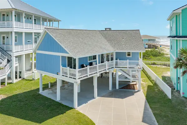 4230 Pirates Drive, Galveston, TX 77554