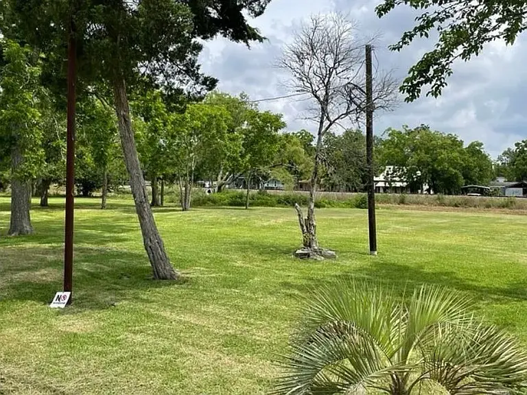 8312 Neville Avenue, Hitchcock, TX 77563 - Image #1