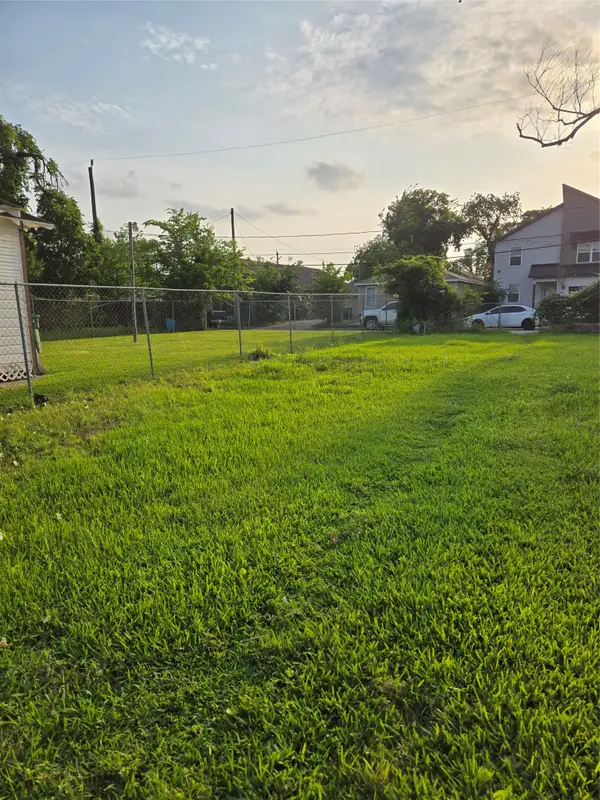 2817 Daun Street, Houston, TX 77039
