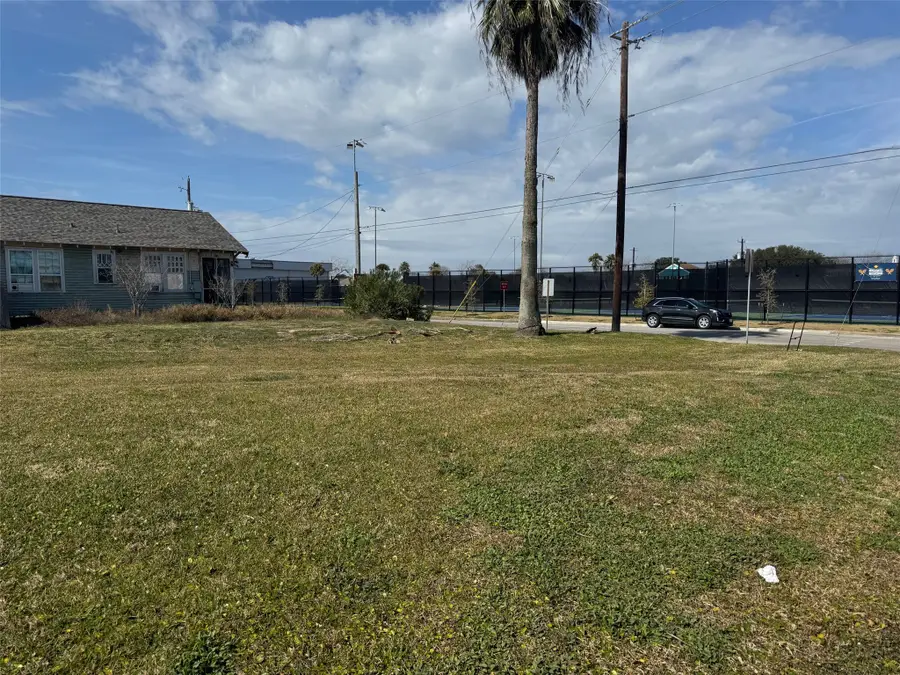 43rd Bernardo De Galvez, Galveston, TX 77550 - Image #3