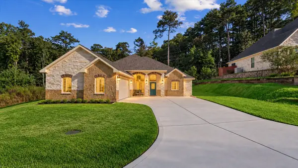 2504 W Green Briar Drive, Huntsville, TX 77340