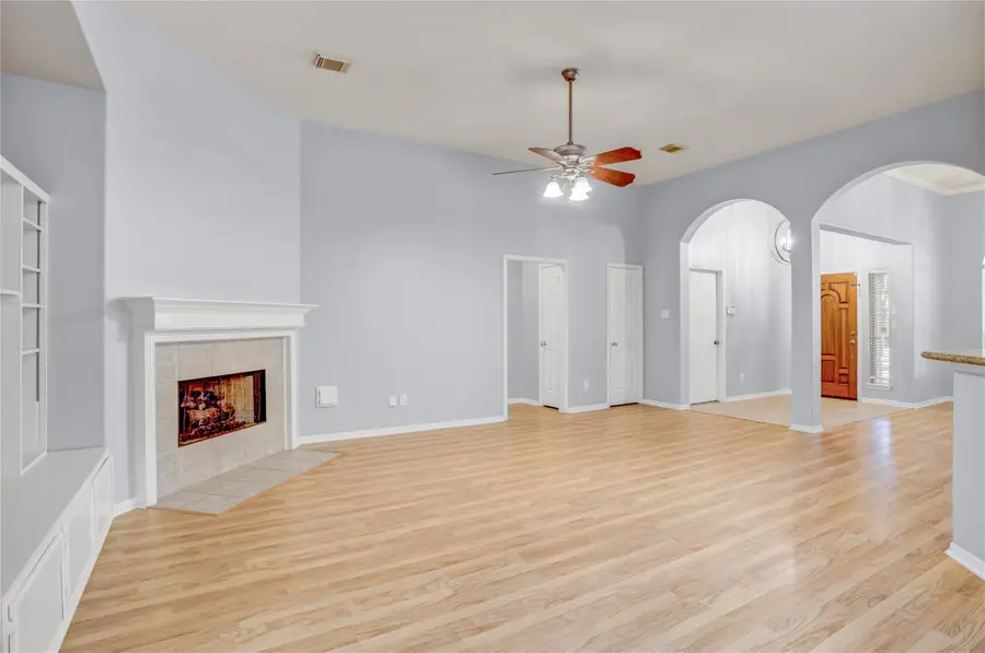 6406 Lauren Lane, Pearland, TX 77584 - Image #3