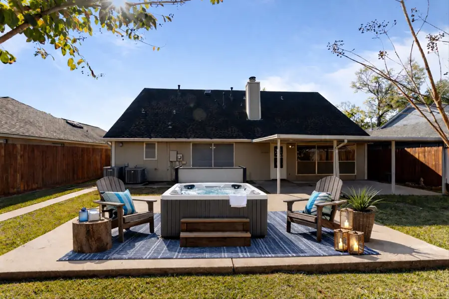 10905 Dogwood Drive, La Porte, TX 77571 - Image #2