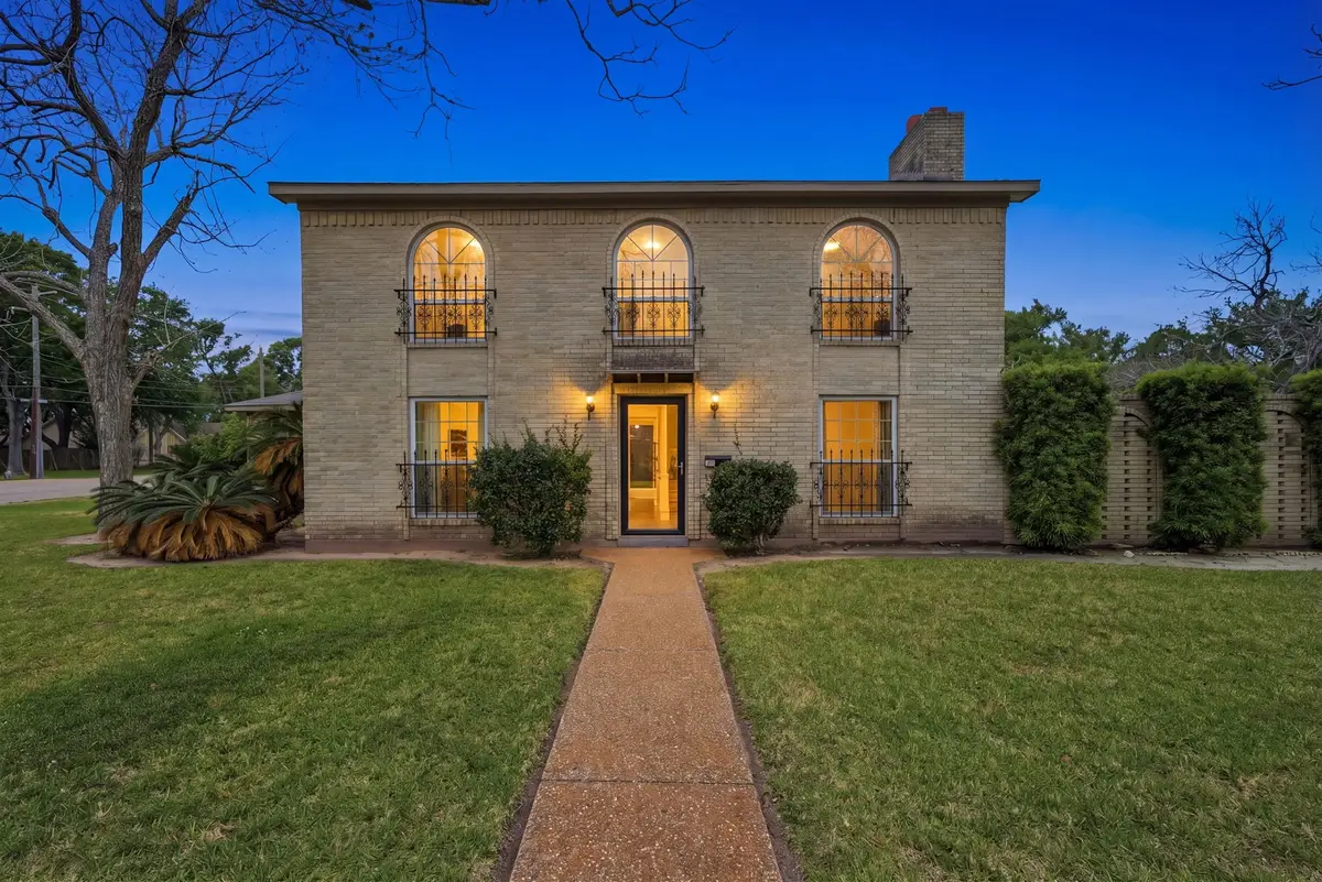 1124 Estate Drive, La Marque, TX 77568 - #1