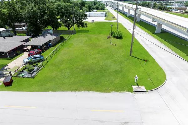 810 Benmar Drive, Houston, TX 77032