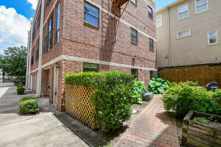 118 Mcgowen Street #K, Houston, TX 77006 - Image #2