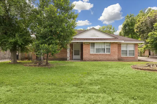 9825 Westview Drive, Houston, TX 77055