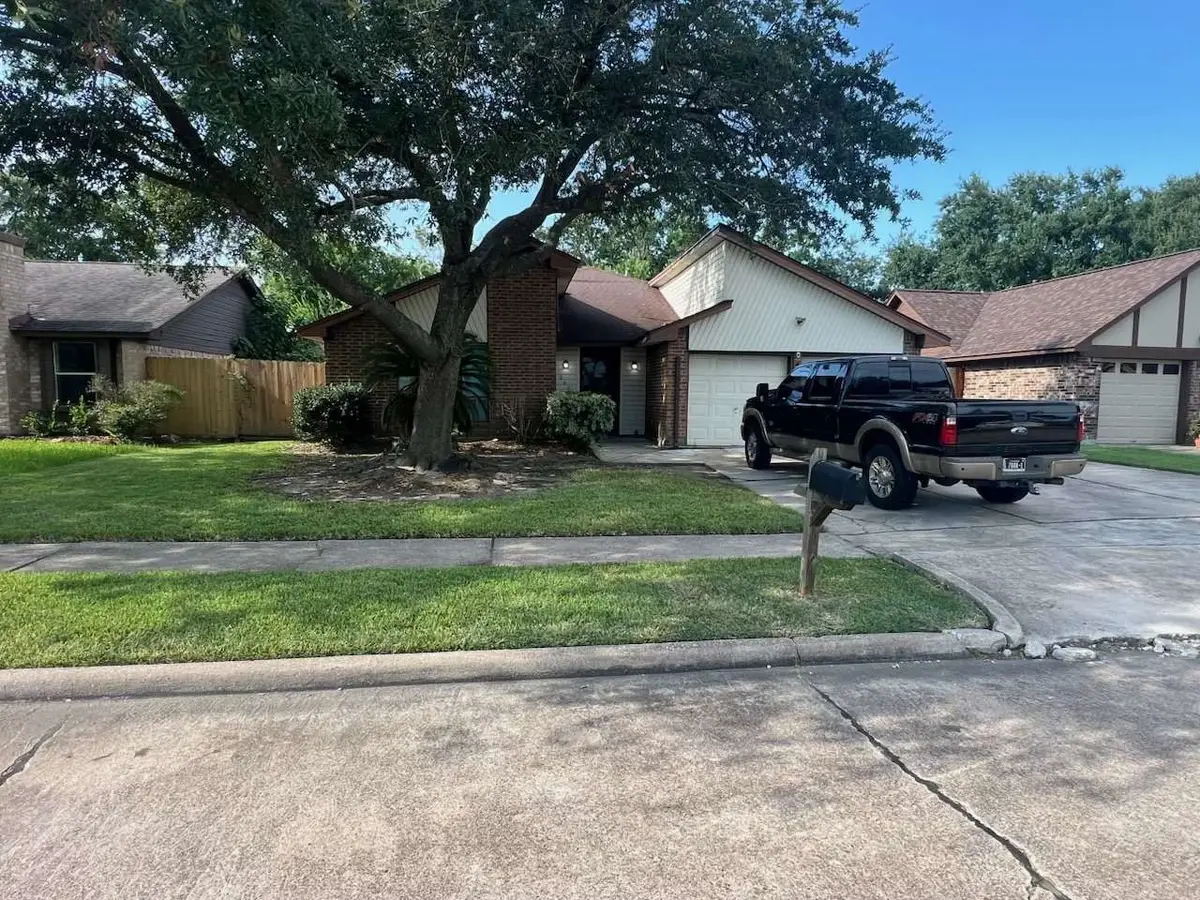 602 Briarclift Lane, Baytown, TX 77521 - Image #1