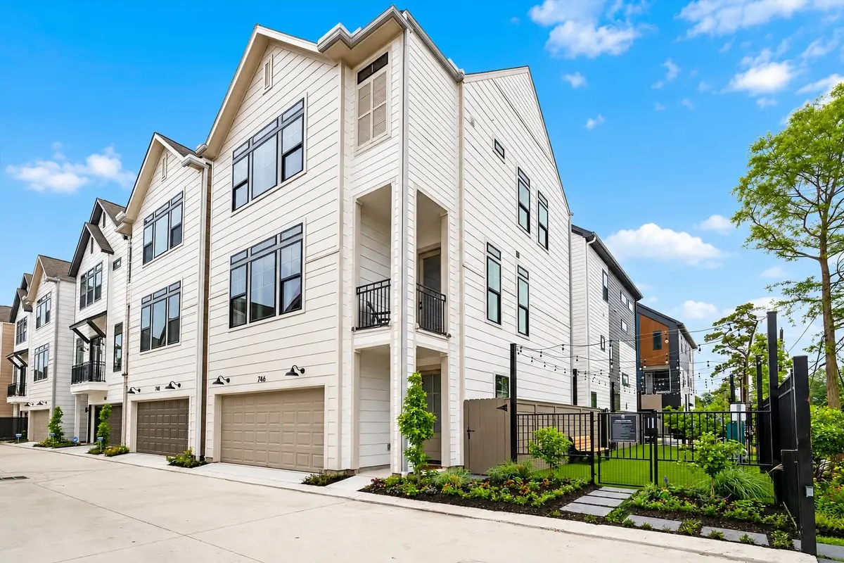 752 Curtin Street, Houston, TX 77018 - #1