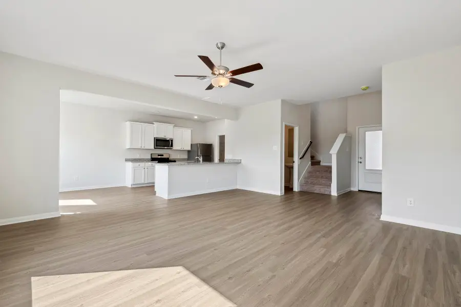 360 Kingston Way, Waller, TX 77484 - Image #2