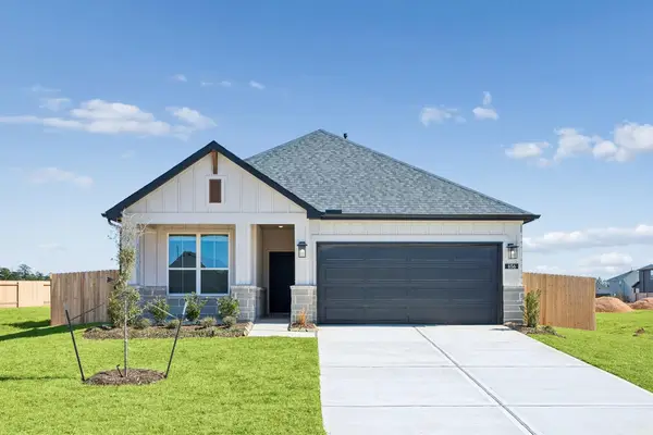 656 Amber Falls Drive, Montgomery, TX 77356