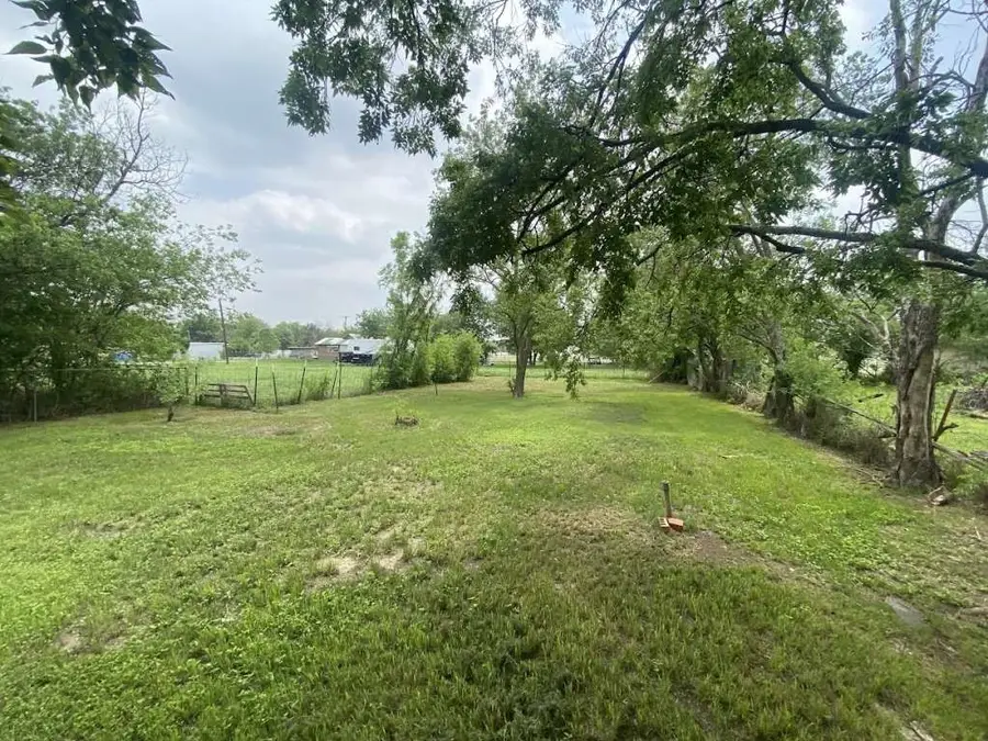 409 W 4th Street, Coleman, TX 76834 - Image #3