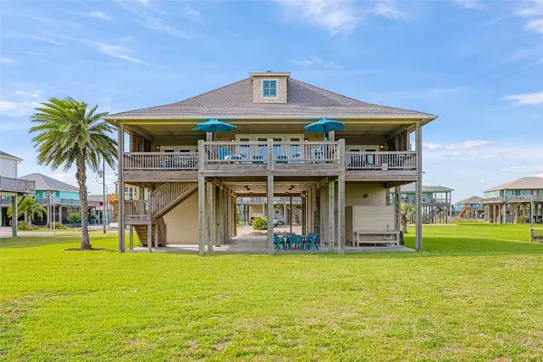 4424 Hatteras Drive, Crystal Beach, TX 77650
