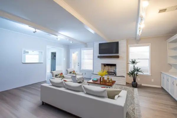 499 Mississippi Park, Conroe, TX 77302