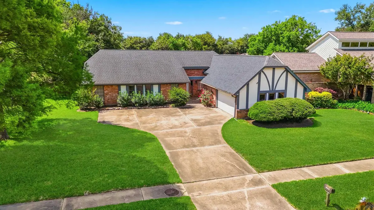 3931 Pleasant Valley Drive, Missouri City, TX 77459 - #1
