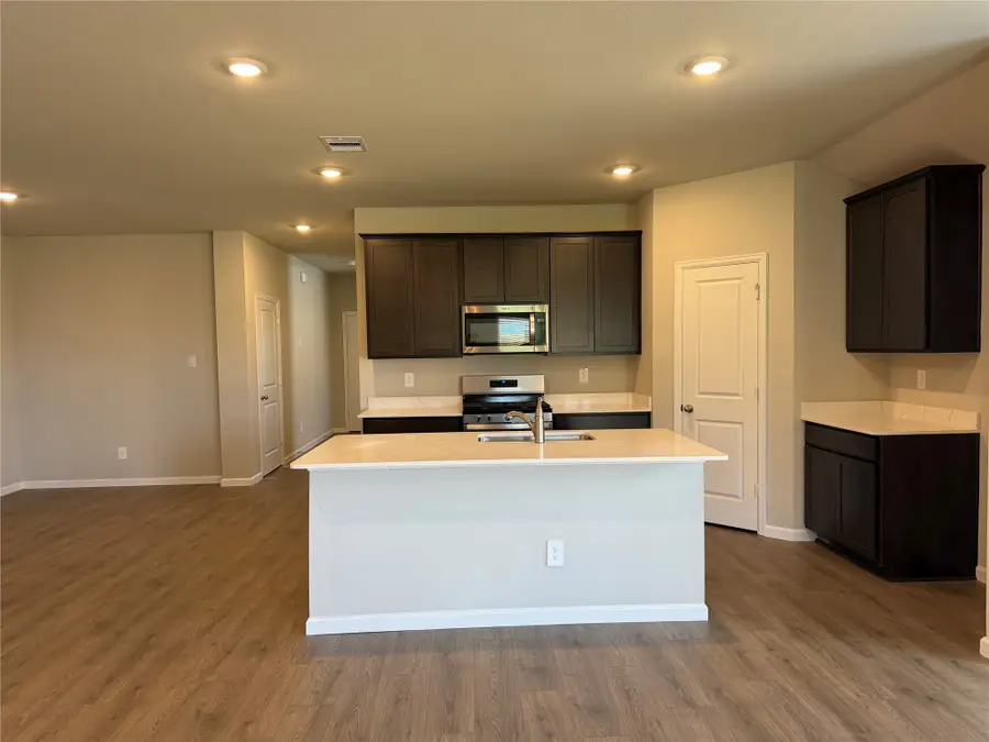 1011 Legrand Street, Brenham, TX 77833 - #2