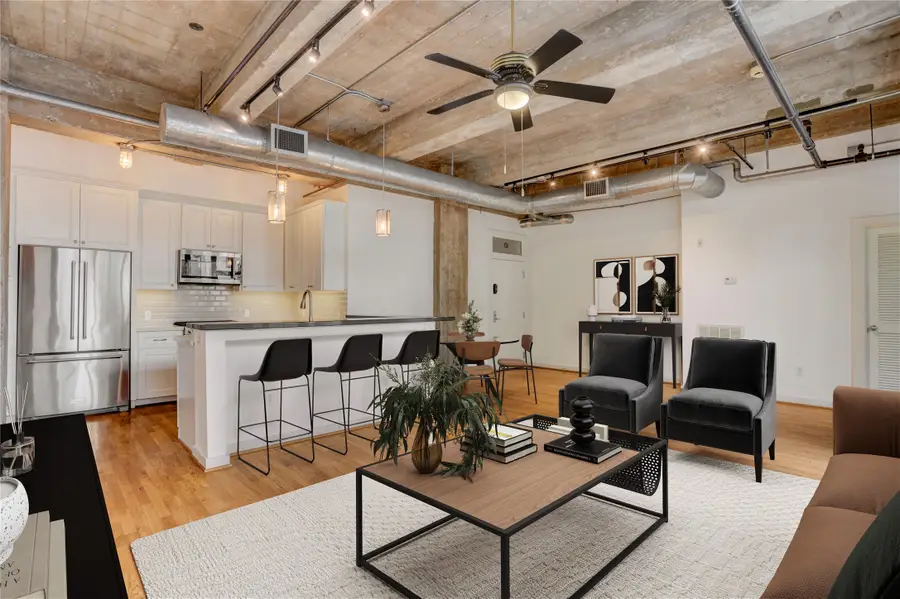 204 Travis Street #4D, Houston, TX 77002 - #2