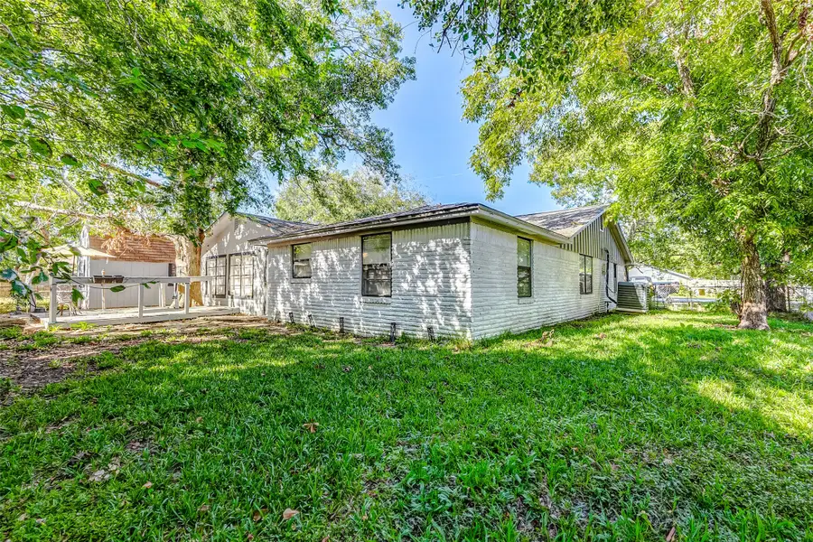 1215 Esther Street, Kemah, TX 77565 - Image #3