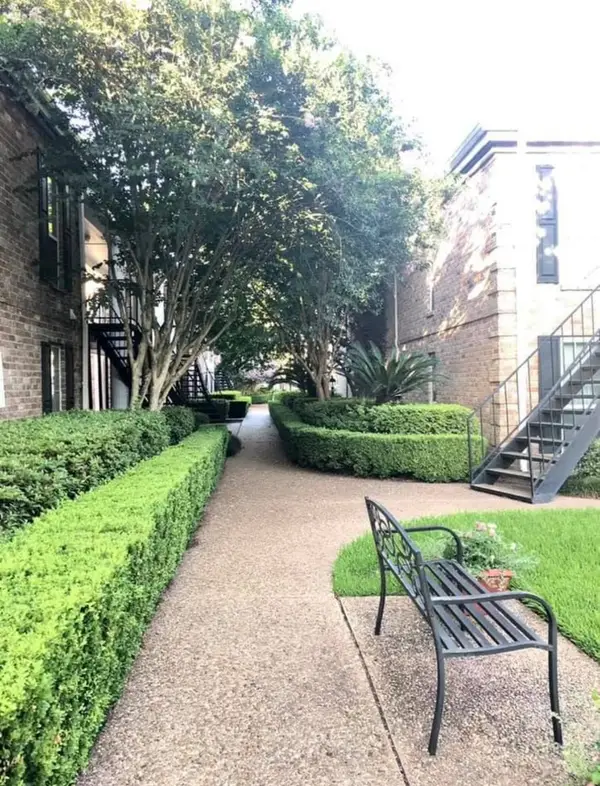 6410 Del Monte Drive #102, Houston, TX 77057