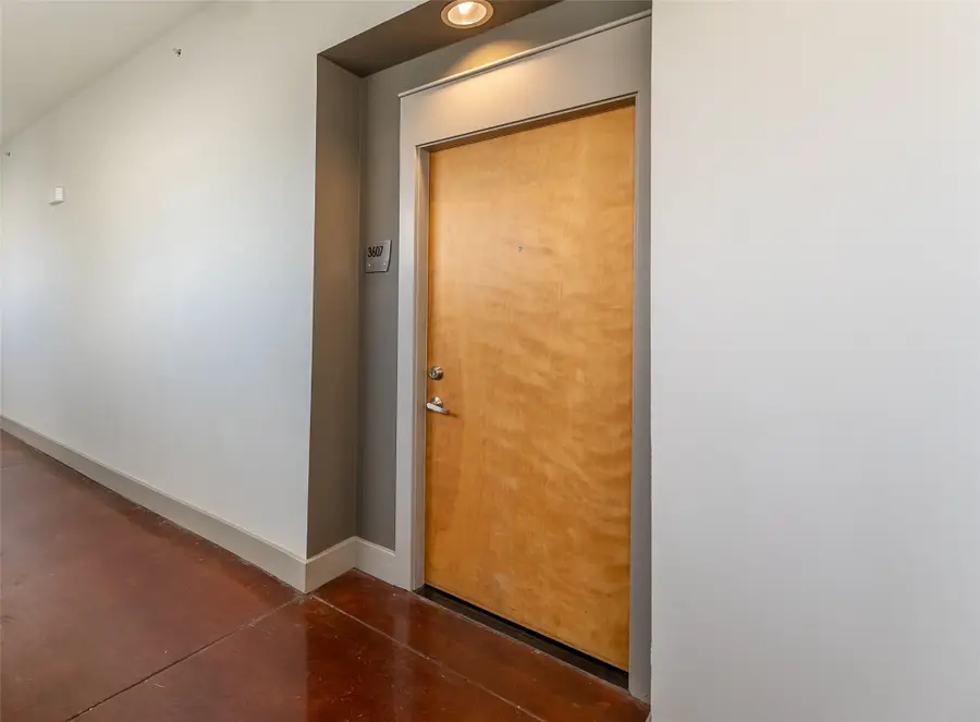 1901 Post Oak Boulevard #3607, Houston, TX 77056 - Image #2