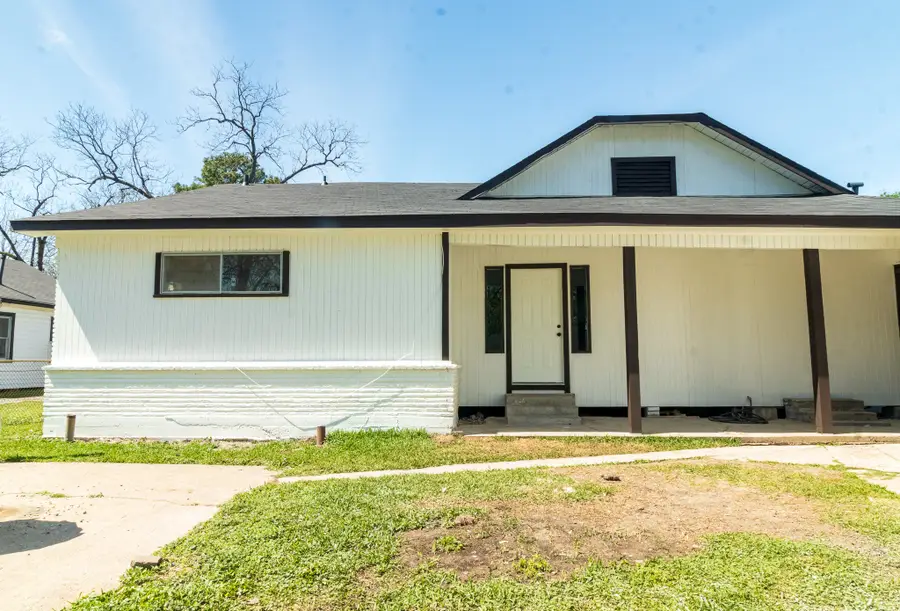 4918 Leffingwell Street, Houston, TX 77026 - Image #2