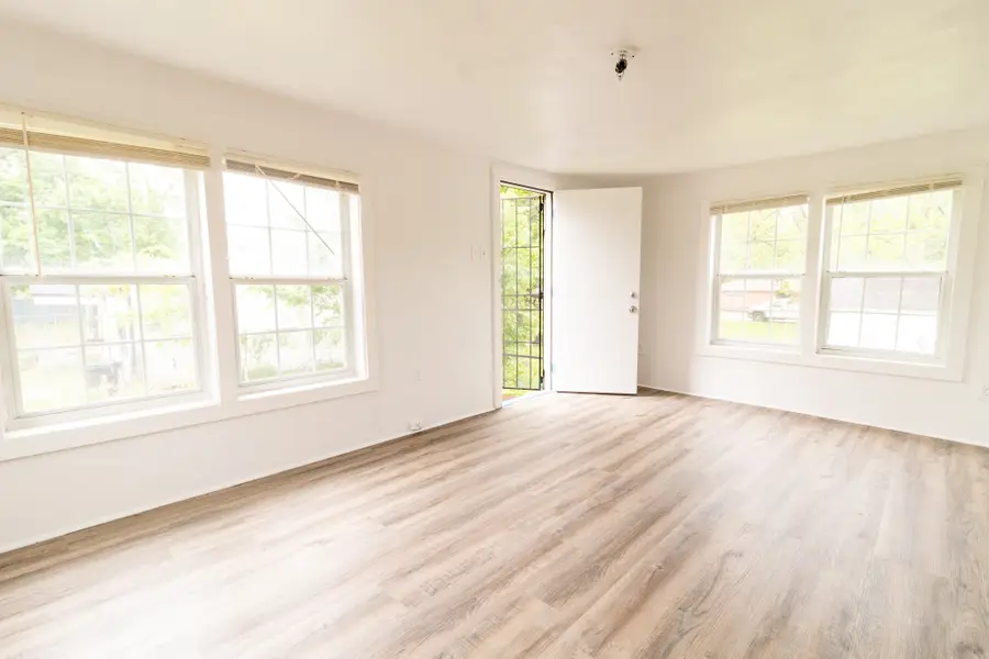 4918 Leffingwell Street, Houston, TX 77026 - Image #3