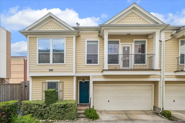 1624 W 25th Street #B, Houston, TX 77008