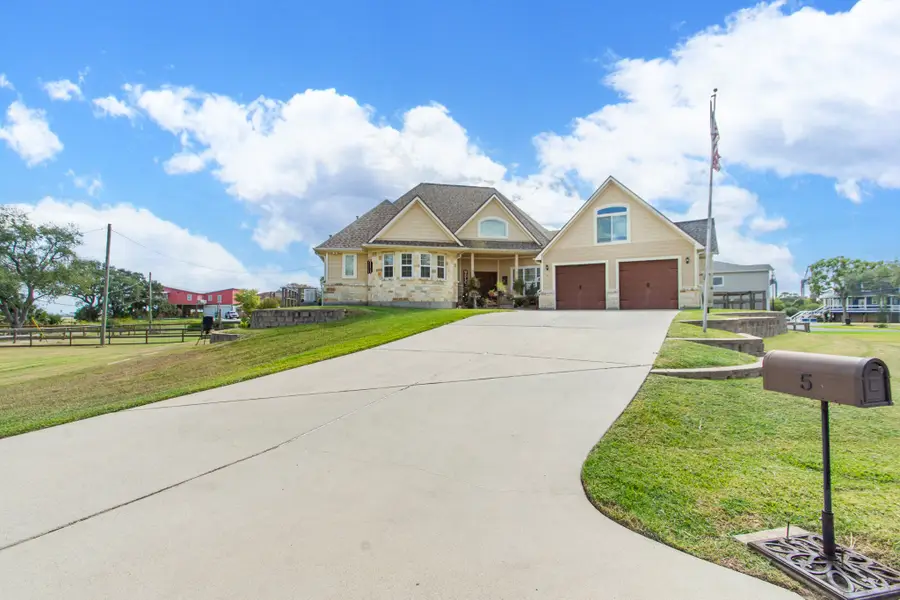 5 Shore Acres Circle, Shoreacres, TX 77571 - Image #2