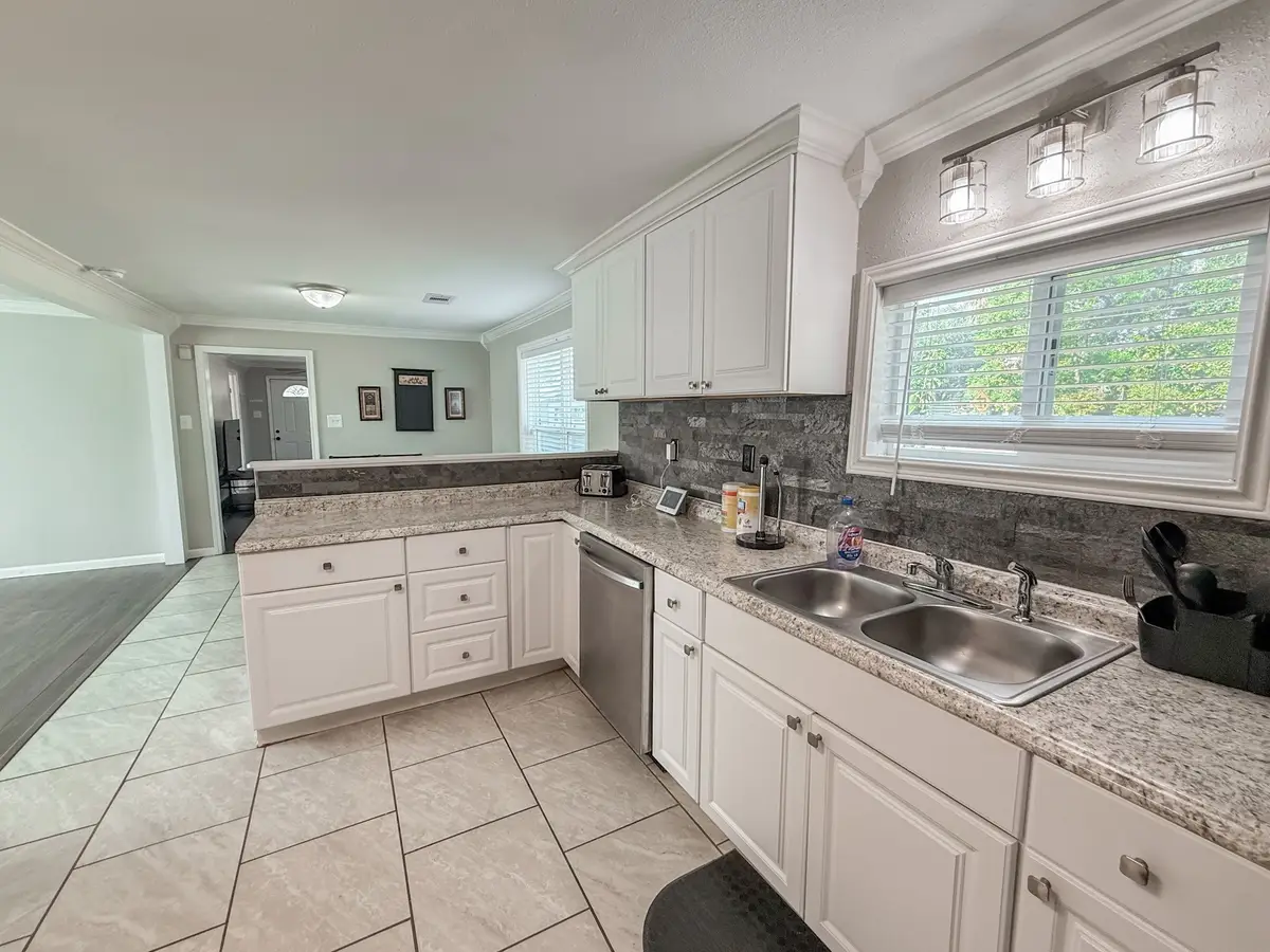 4901 Elm Street, Seabrook, TX 77586 - Image #1