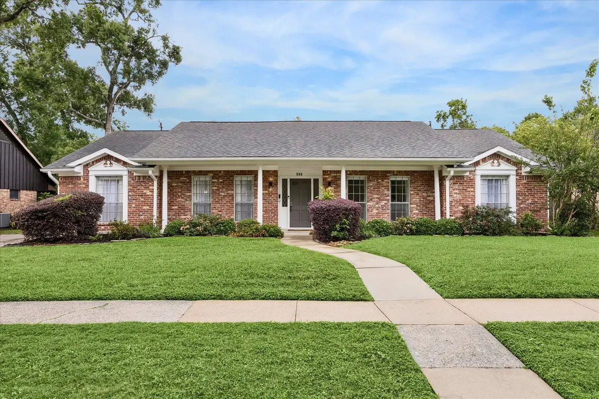 427 Biscayne Boulevard, El Lago, TX 77586 - #1