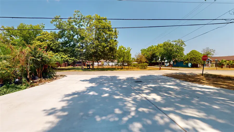 302 Georgia Street #A-B, South Houston, TX 77587 - Image #2