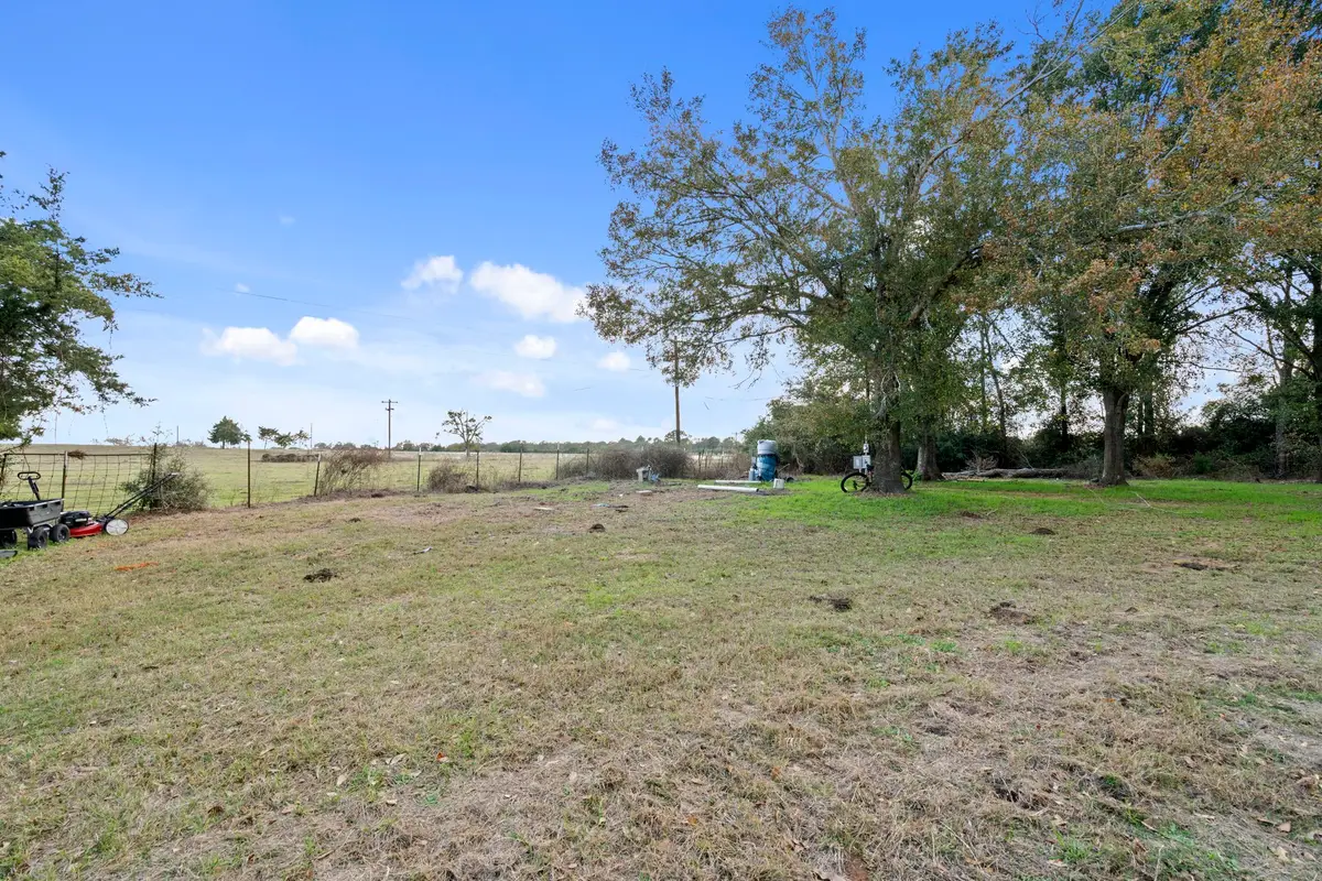 23077 Flukinger Road, Waller, TX 77484 - Image #1