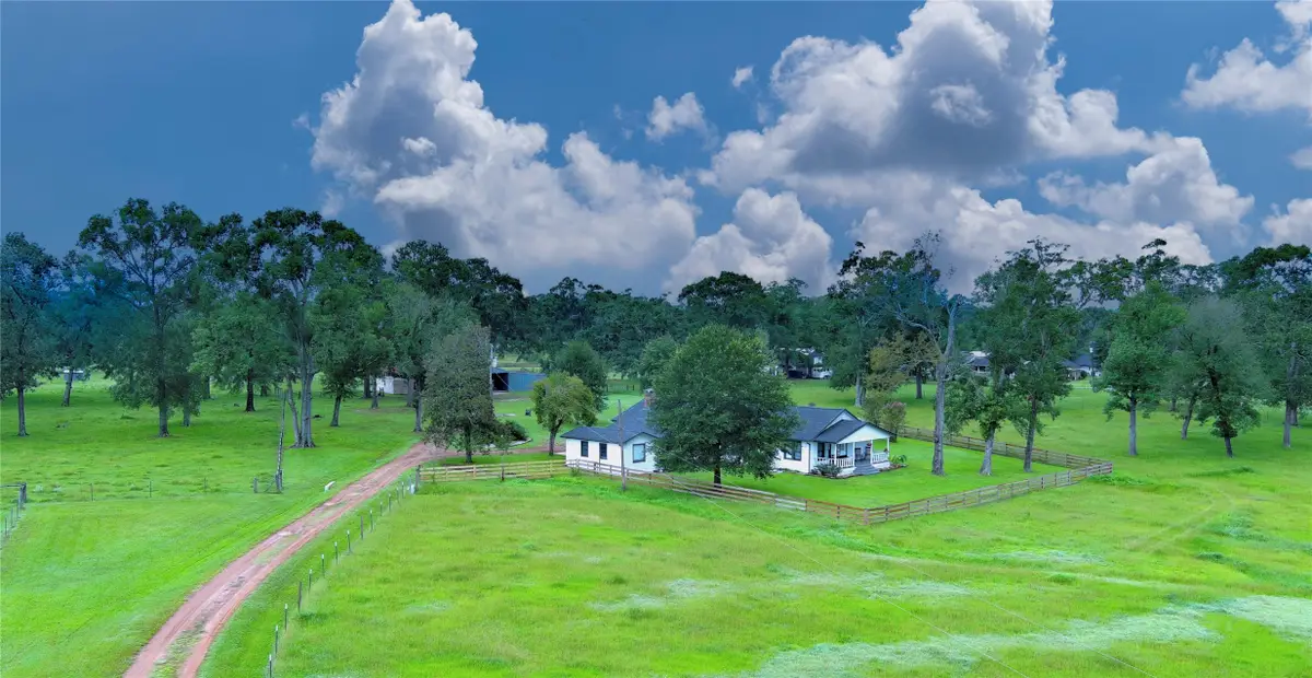 100 E Hill Ranch Lane, New Waverly, TX 77358 - Image #1