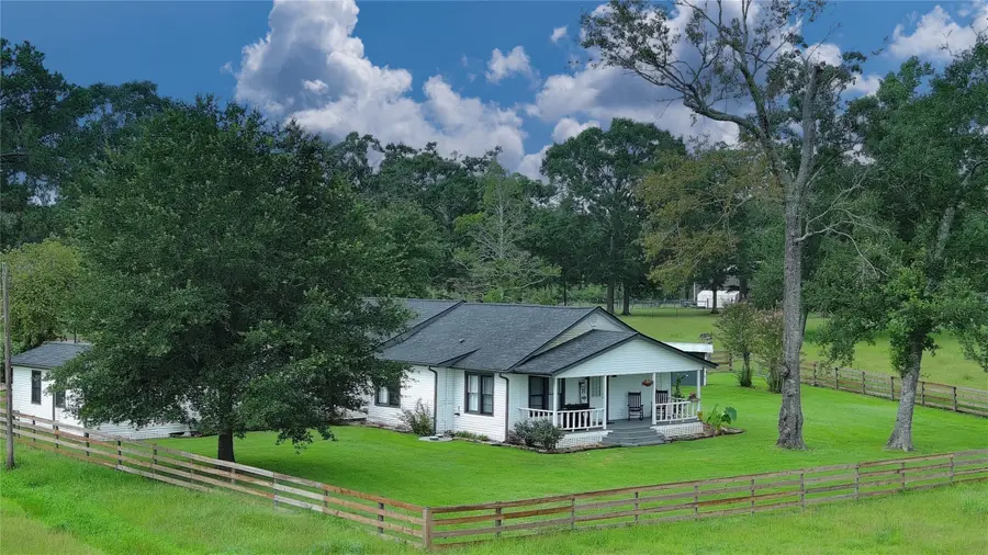 100 E Hill Ranch Lane, New Waverly, TX 77358 - Image #2