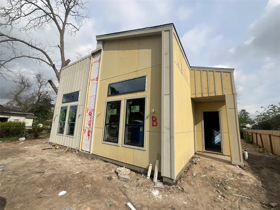 944 Lucky Street, Houston, TX 77088 - #2