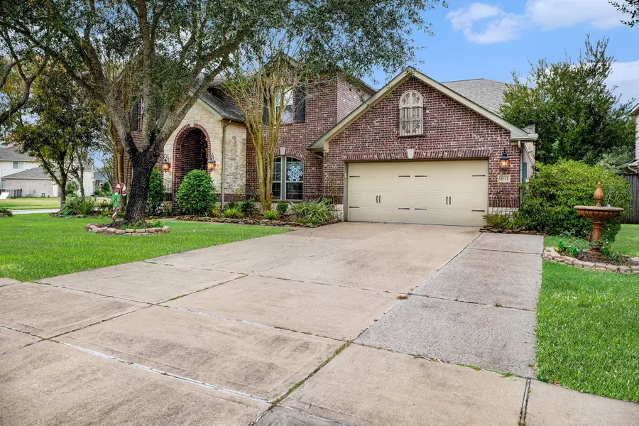 2121 Quiet Falls Lane, League City, TX 77573 - Image #2