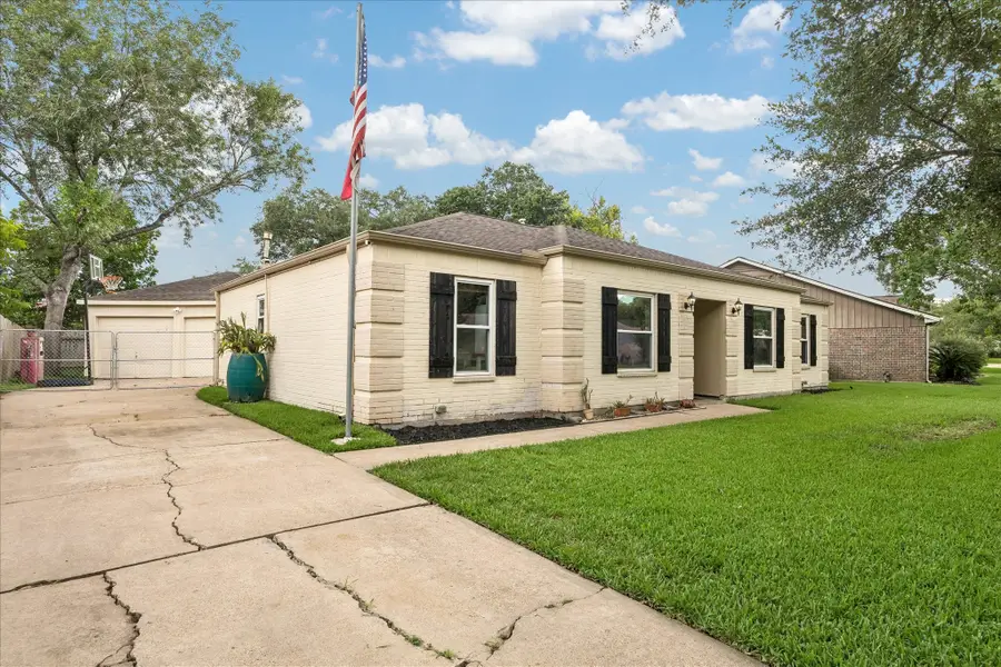 15811 Wandering Trail, Friendswood, TX 77546 - #2