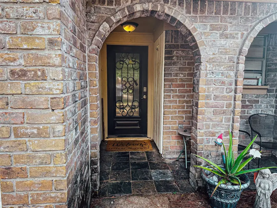 16250 Hollow Wood Drive, Houston, TX 77090 - Image #2