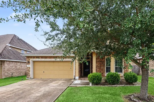 8307 Mandalay Bay Drive, Baytown, TX 77523