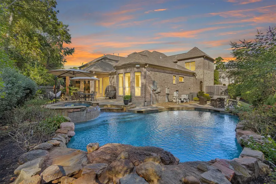 110 S Knights Crossing Drive, The Woodlands, TX 77382 - Image #2