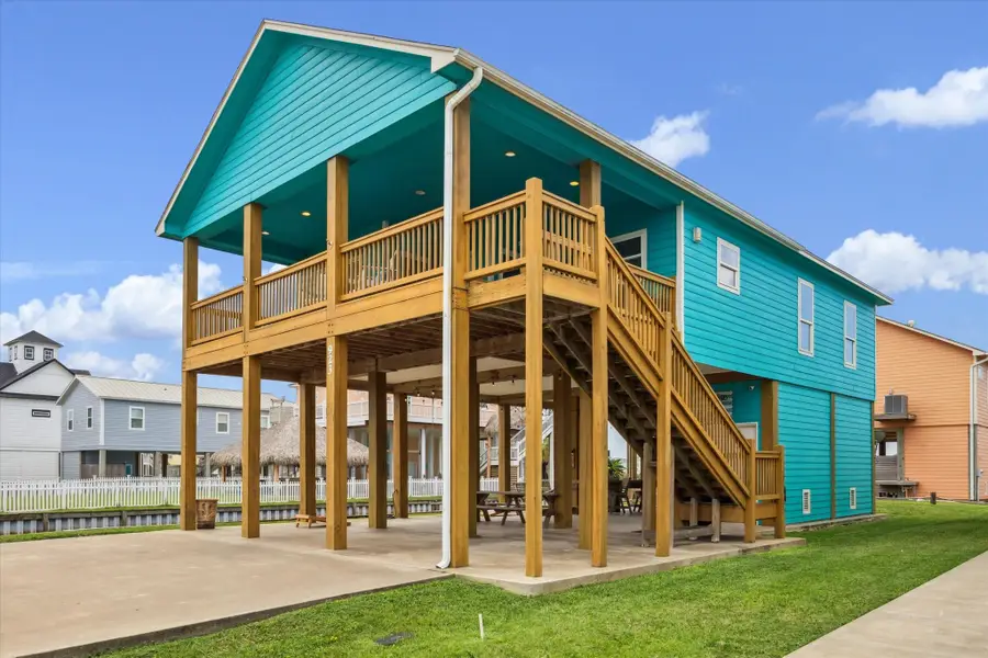 923 Tidelands Drive, Crystal Beach, TX 77650 - #3