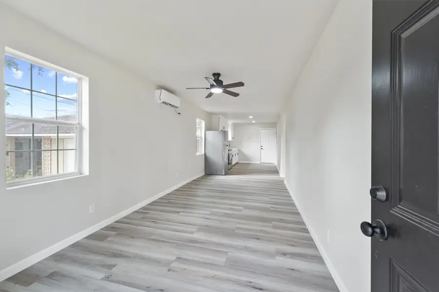 4611 W Hunting Street, Houston, TX 77026 - Image #3