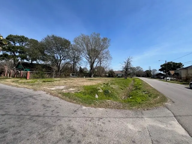 2695 Atlanta Street, Beaumont, TX 77701 - #2